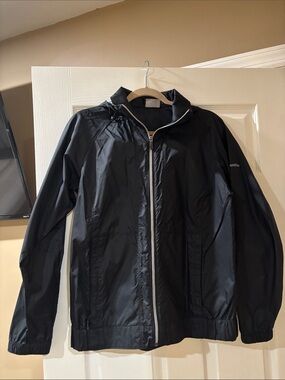 Columbia Women’s Black Full-Zip Windbreaker Jacket